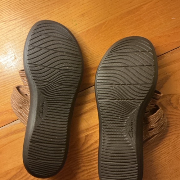 Clarks Brown Strappy Women's Sandals - Picture 3 of 4